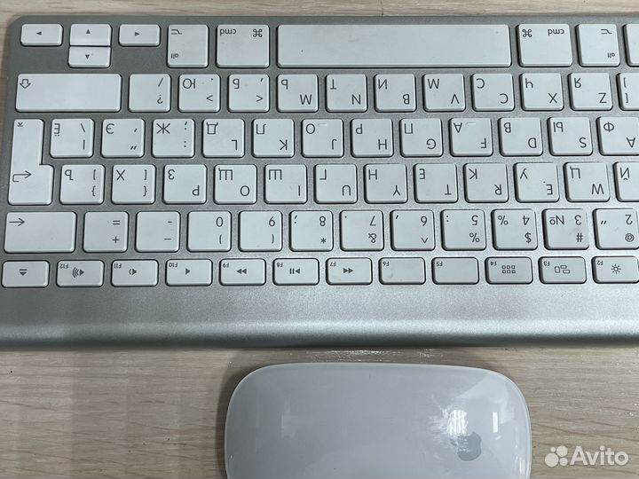 Клавиатура и мышь Apple