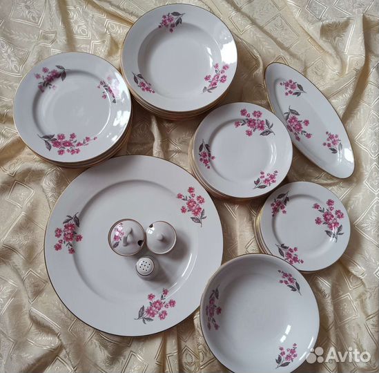 Столовый сервиз времен СССР