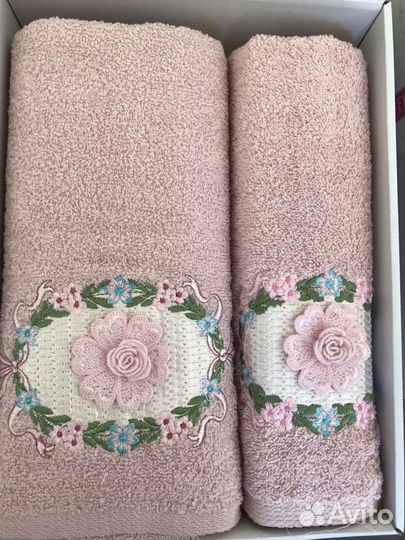 Полотенца новые в упаковке