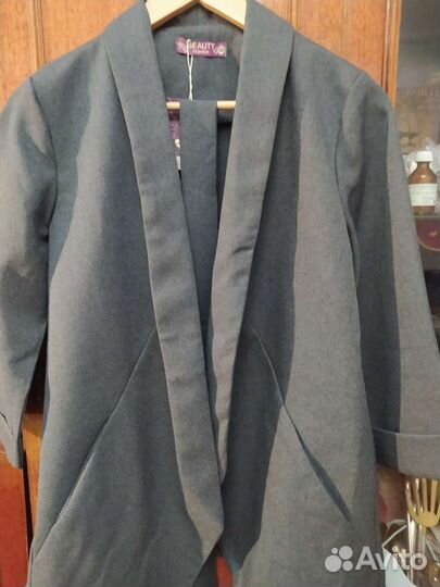 Пиджак женский новый 44