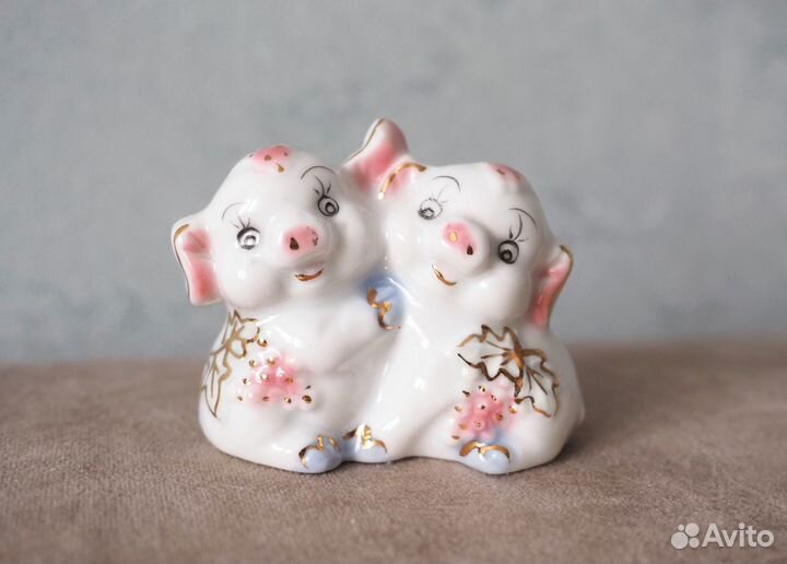 Фигурки и статуэтки