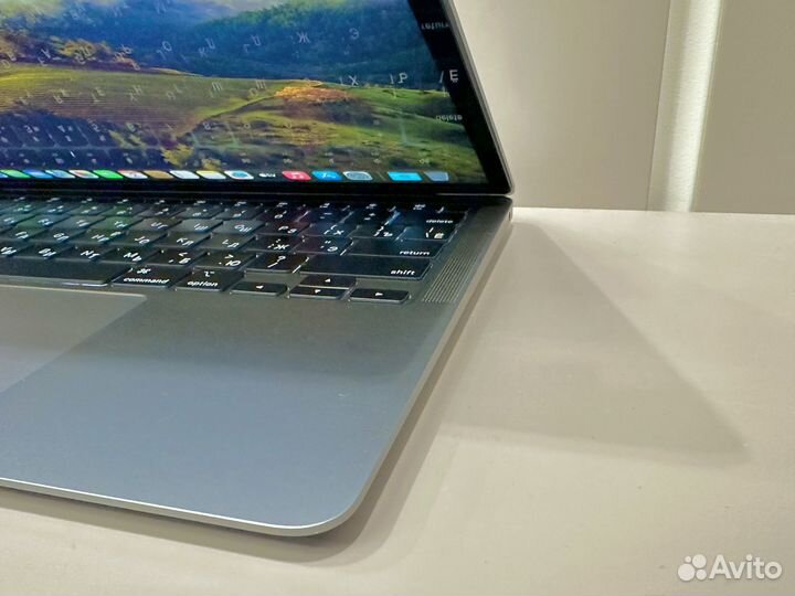 Apple MacBook Air 13 m1 space