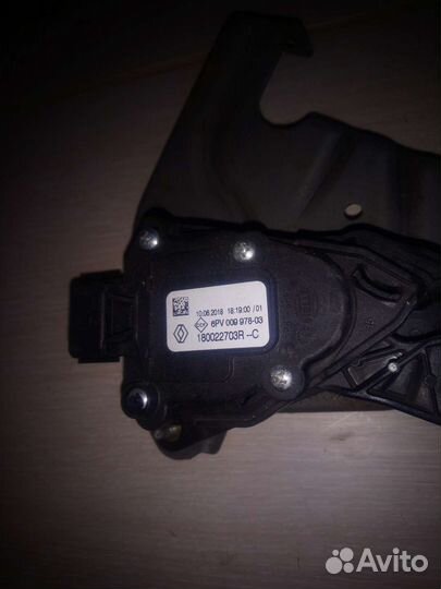 Педаль газа Renault Duster