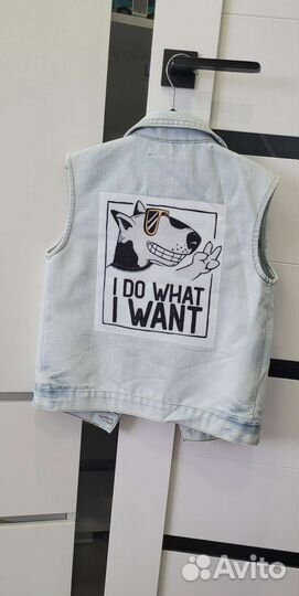 Новая джинсовая жилетка на мальчика 122+