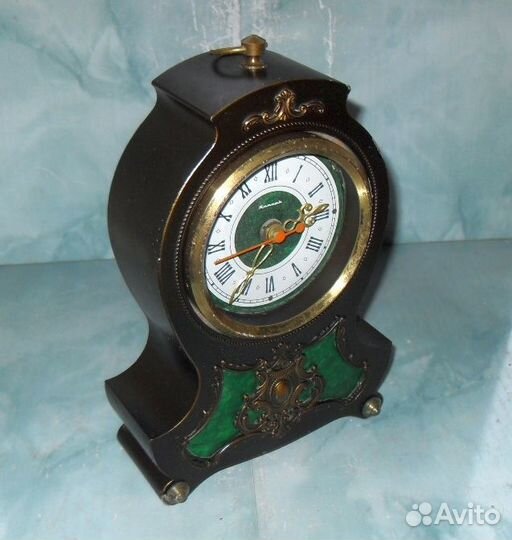 Часы электронно-механические Янтарь