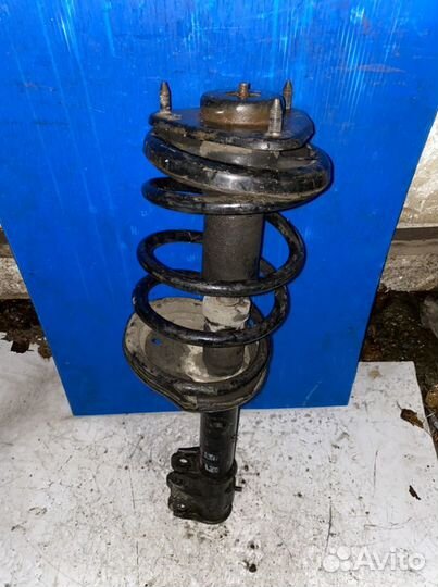 Mitsubishi outlander 1 стойка передняя левая