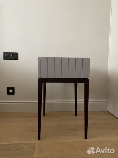 Тумба прикроватная серого цвета. Новые