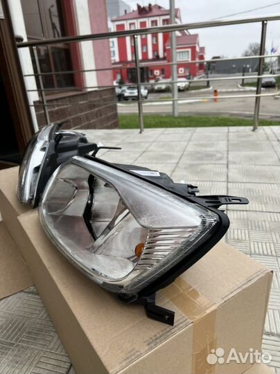 Фары 2190 (лада гранта ) 1 шт с лампочками