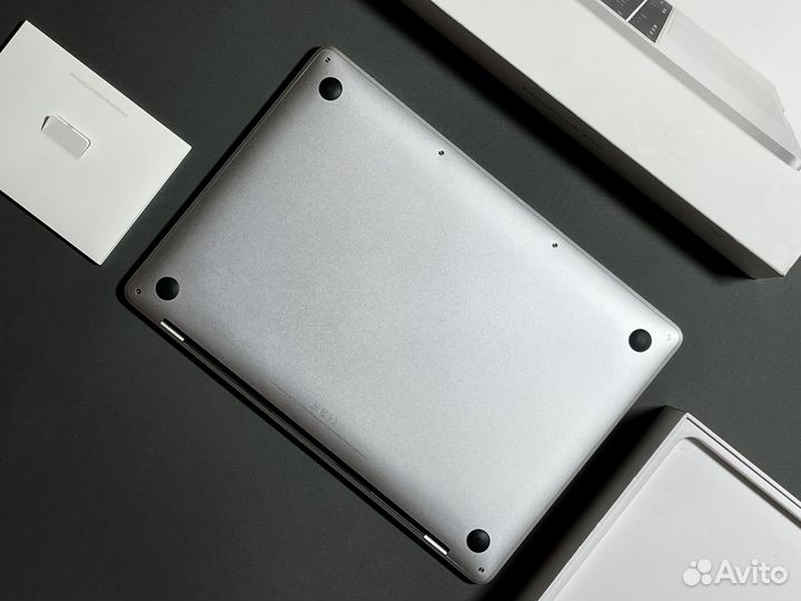 Apple MacBook Pro 13 2017 отличное состояние