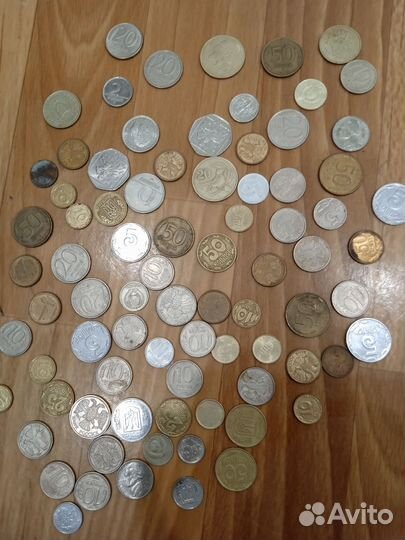 Монеты и купюры