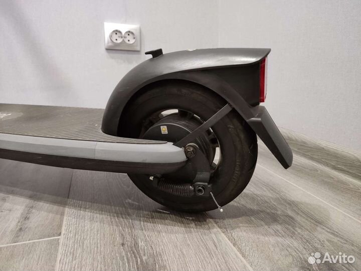 Электросамокат Ninebot KickScooter E2 2023 г/в