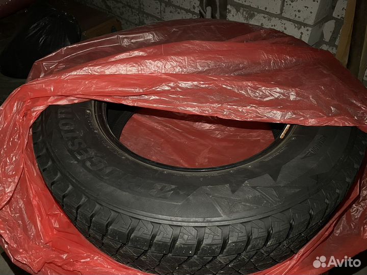 Bridgestone Blizzak DM-V2 215/70 R16 100S