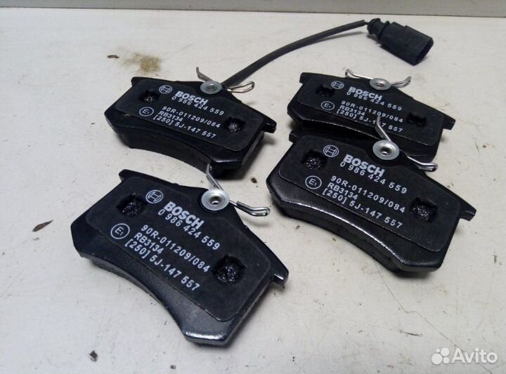 Колодки дисковые задние Volkswagen Sharan 1995-199