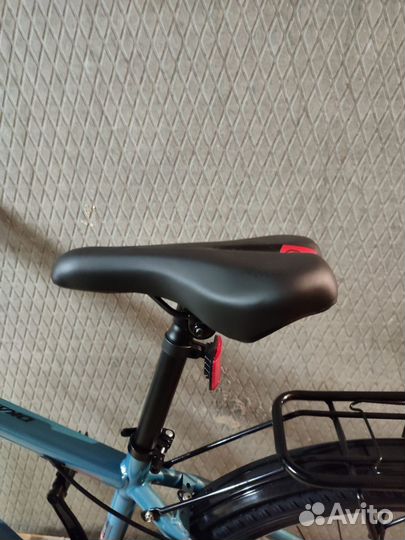 Велосипед 26 дюймов колеса с багажником. Новый