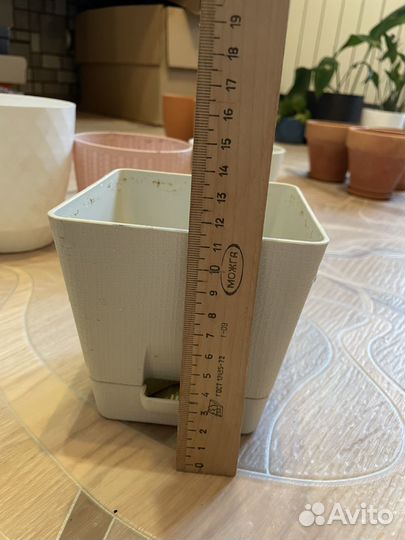 Кашпо для цветов пластик