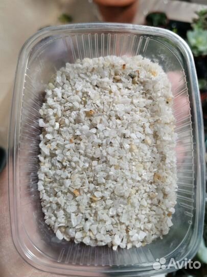 Кварцевая крошка, песок, камни