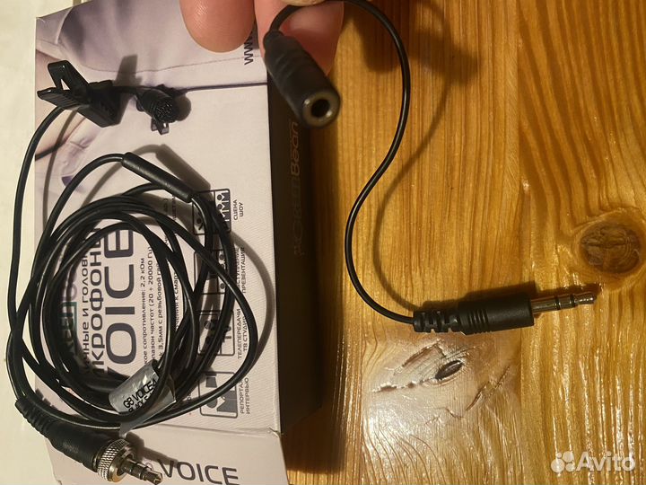 Петличка green bean voice 4 black S-jack