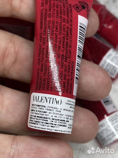 Valentino very valentino тональный крем