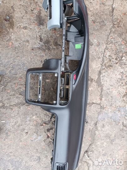 Торпедо Peugeot 406