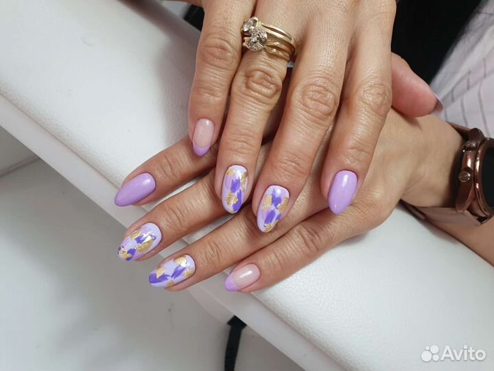 Модель на маникюр