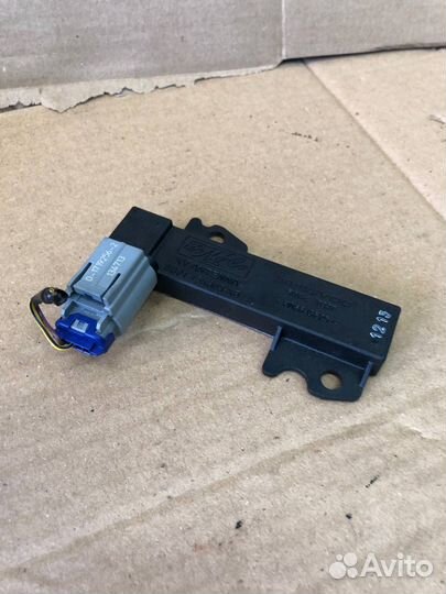 Антенна Volvo V50