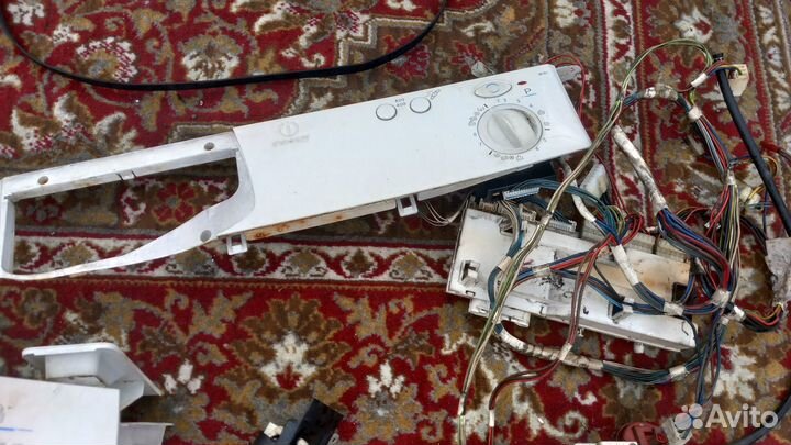 Запчасти для стиральной машины Indesit WI81