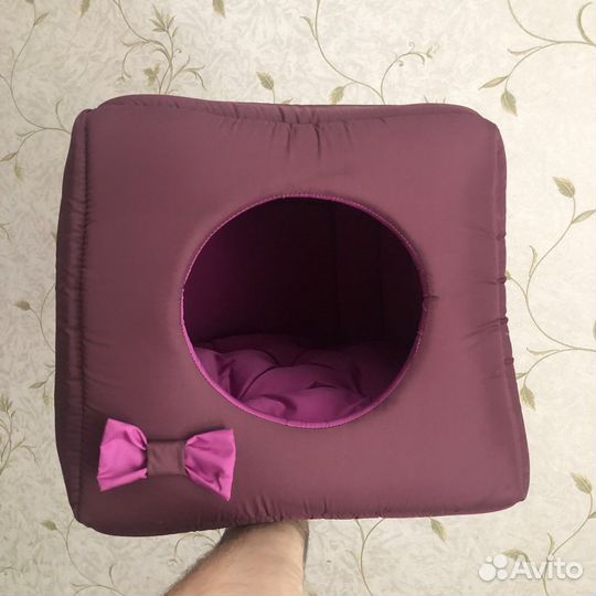 Домик для кошки или маленькой собаки