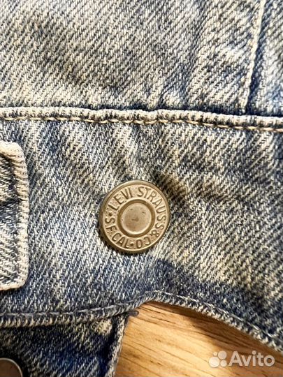 Джинсовая куртка