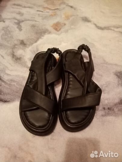 Сандалии женские
