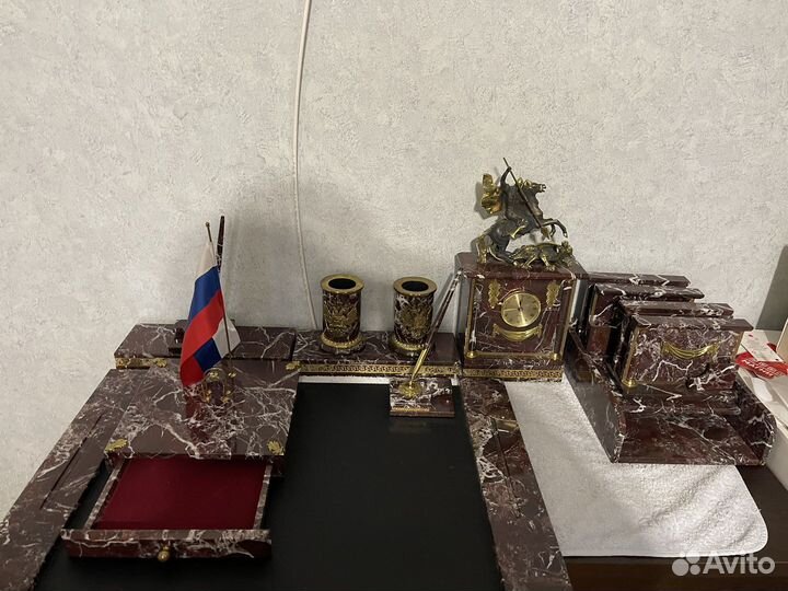 Письменный набор «Версаче»красный мрамор