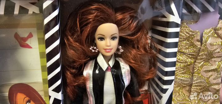 Набор барби с одеждой