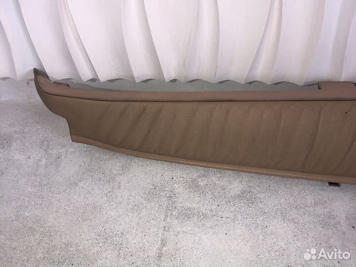 Обшивка стойки задняя правая MB W220