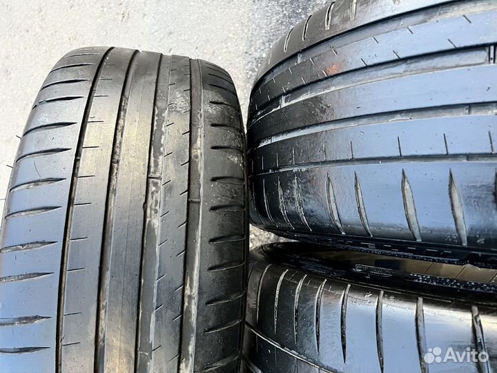 Michelin Pilot Sport 4 225/45 R18 и 255/40 R18
