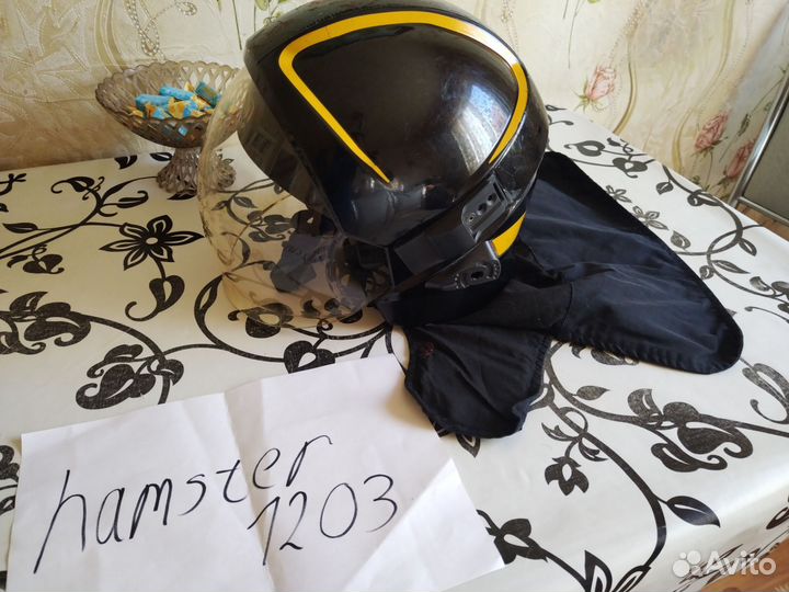 Шлем каска пожарного