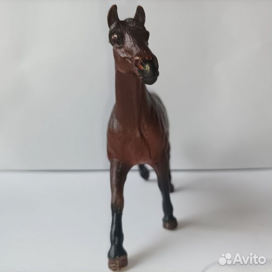 Коллекционные фигурки лошадей
