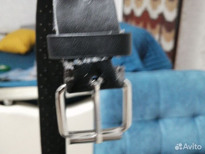 Ремень в заклепках