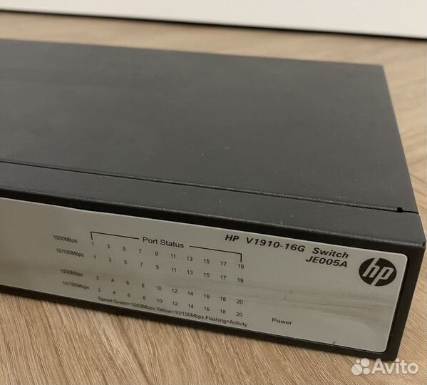 Сетевой коммутатор HP V1910-16G Switch JE005A