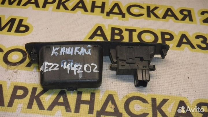 Кнопка стеклоподъемника Nissan Qashqai (J10) 2006