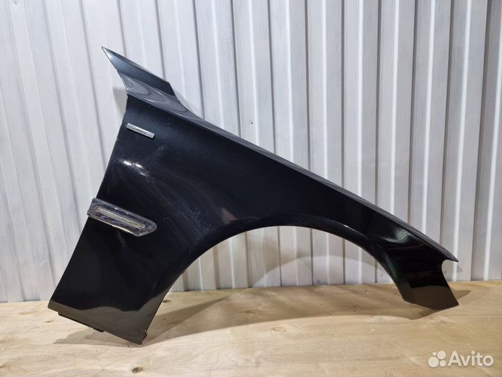 Крыло переднее правое Bmw 7 F01 2010