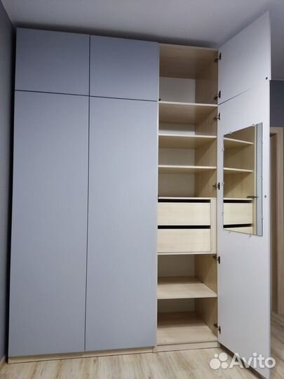 Шкаф двухстворчатый