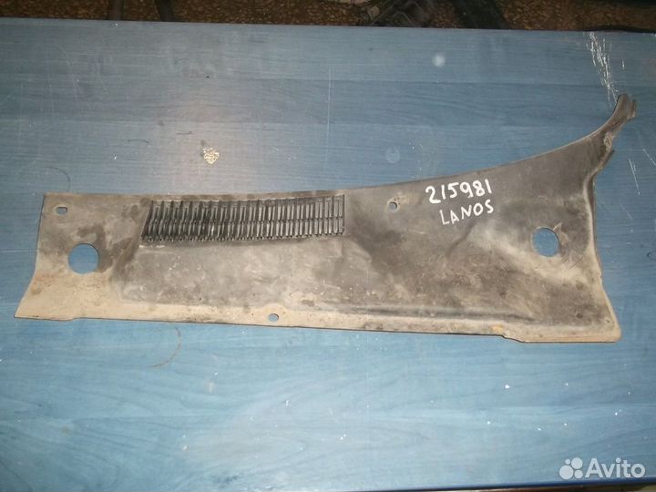 Решетка стеклоочистителя (планка под лобовое стекл