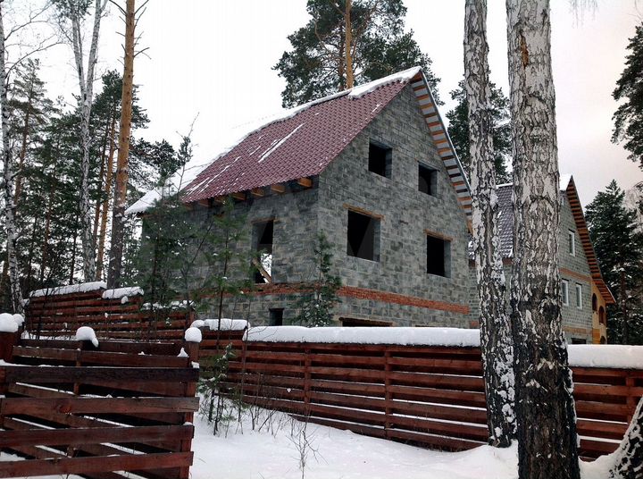 Дача 280 м² на участке 6 сот.