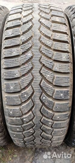 Bridgestone Blizzak Spike-01 225/60 R17 103T