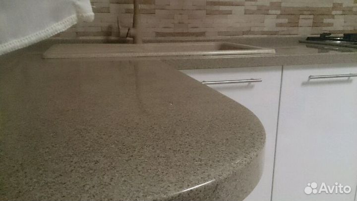 Искусственный акриловый камень