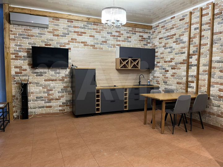 Квартира-студия, 52 м², 1/9 эт.