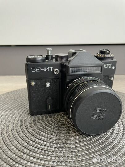 Плёночный фотоаппарат Зенит