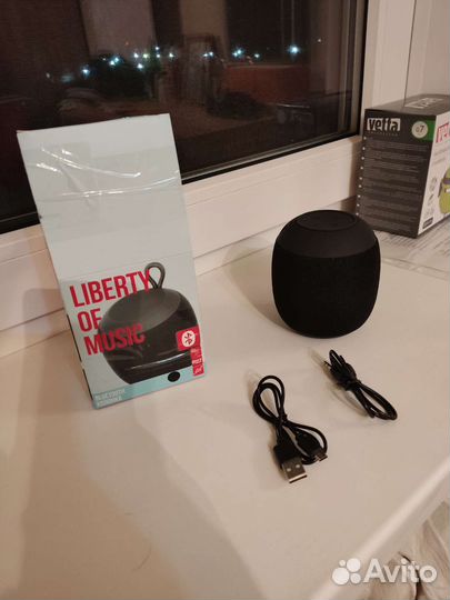 Портативная колонка bluetooth