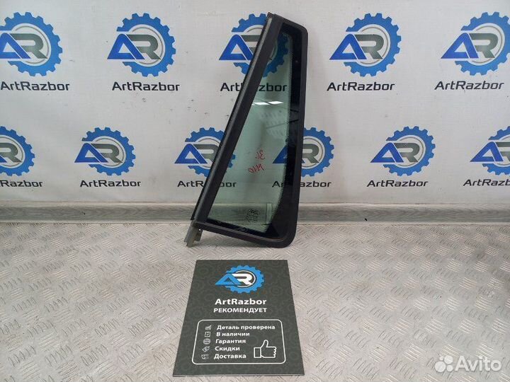 Стекло двери задней левой (форточка) Land Rover