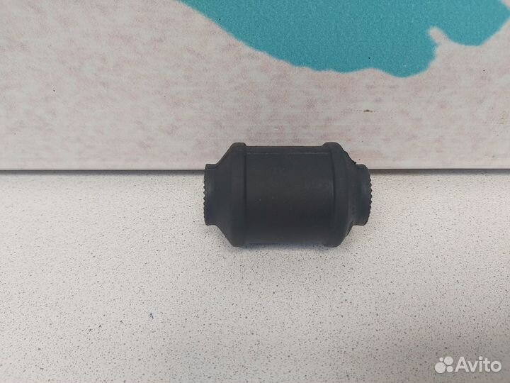 Сайлентблок нижнего рычага передний Mitsubishi