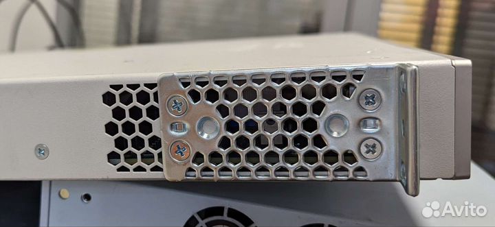 Два Cisco Catalyst 9300 48-port, Network Advantage